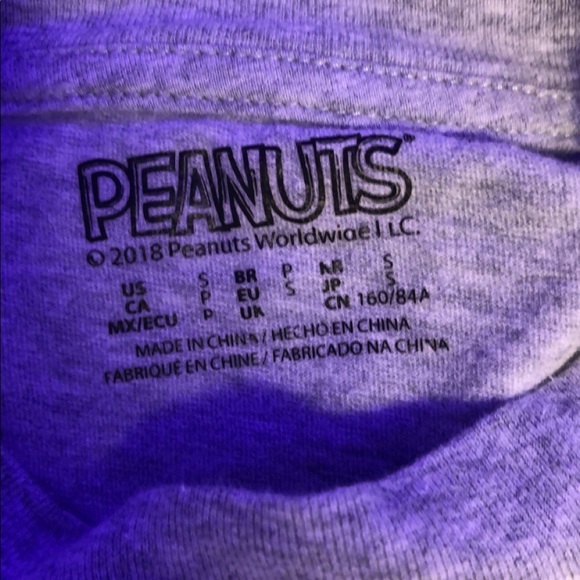 lightly worn peanuts grey crop top - Picture 4 of 4